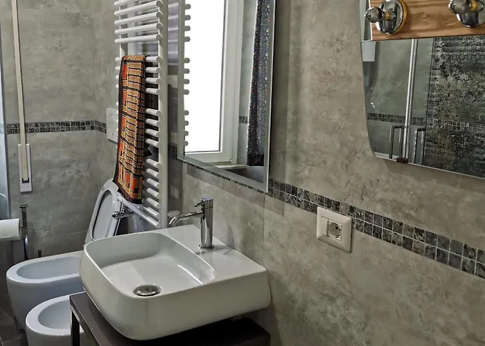 Romyhome ! Monte Mario Train Station - Gemelli Apartment Rom